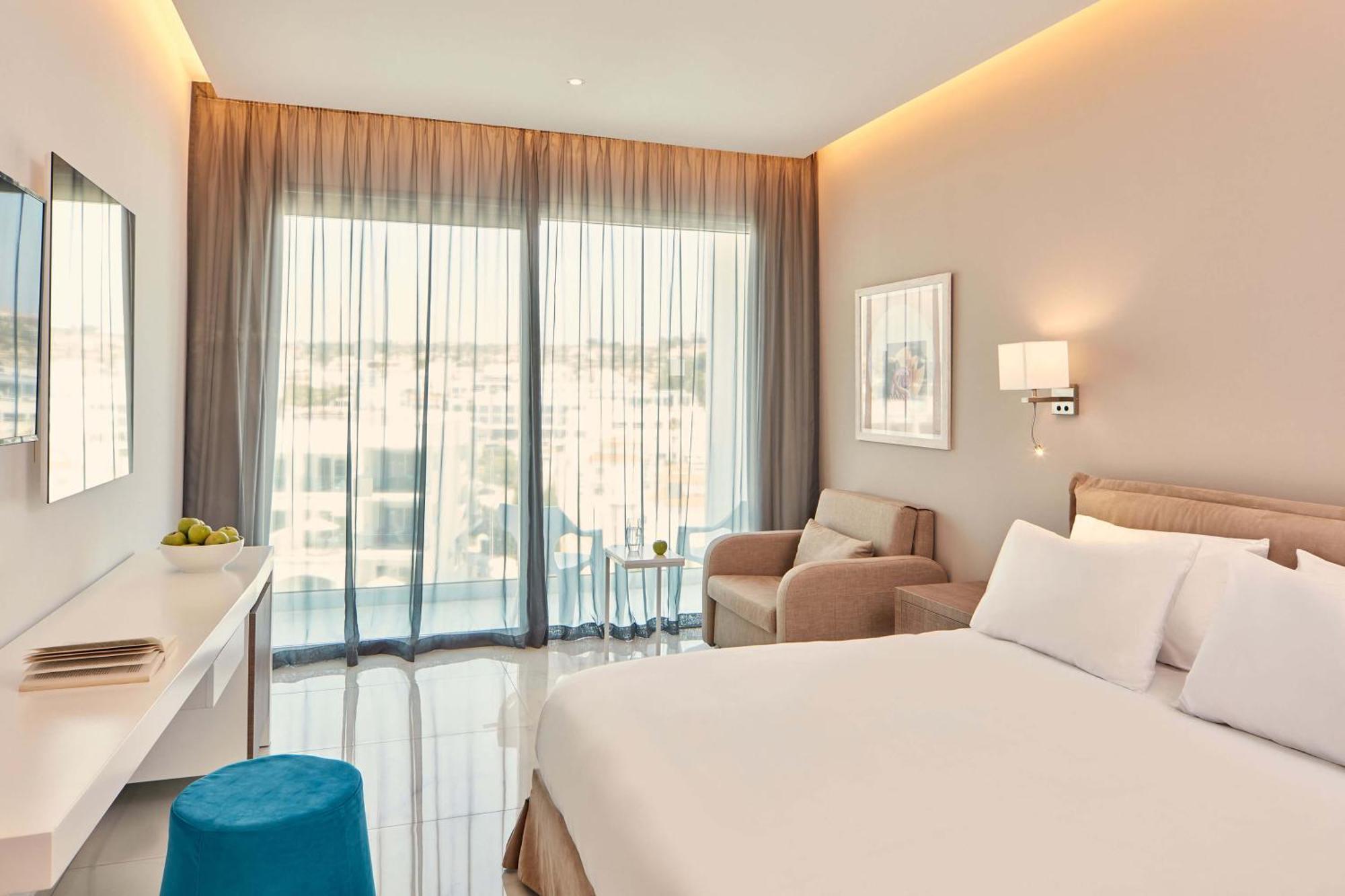 Atlantica Sancta Napa Hotel アヤナパ エクステリア 写真
